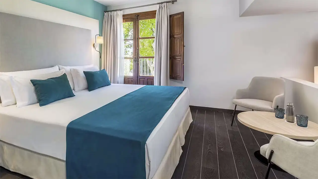 PREMIUM DELUXE 2 PERSONS ROOM BUNDLE - Image 8